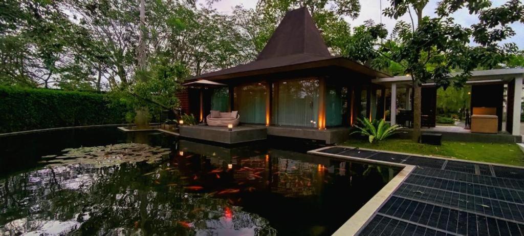 Djoglo Luxury Bungalow 10/44