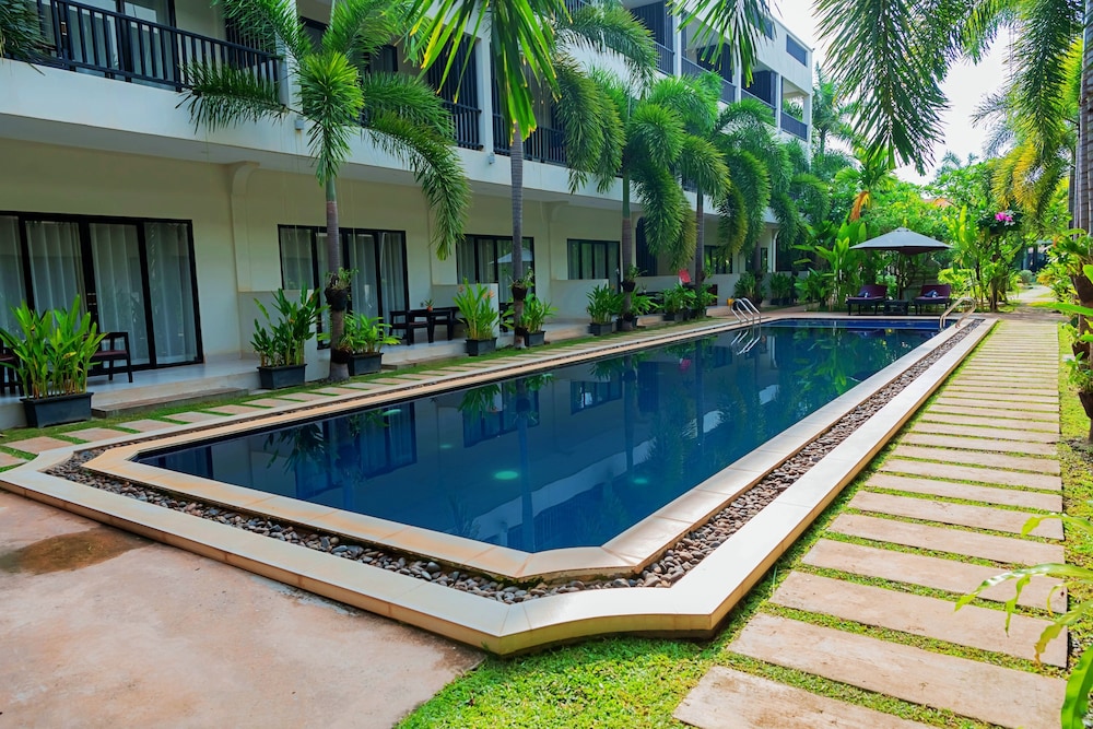 New Riverside Hotel 94/100