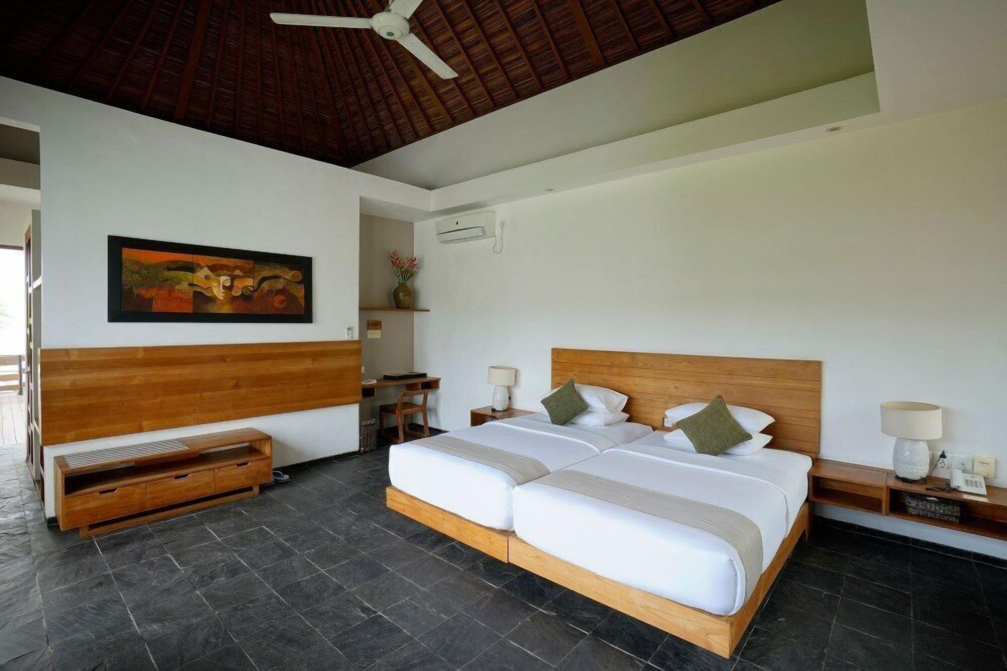 Upstairs, Villa, Twin Beds