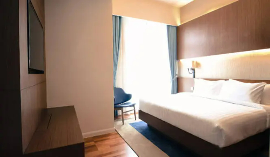 Pinnacle, Suite