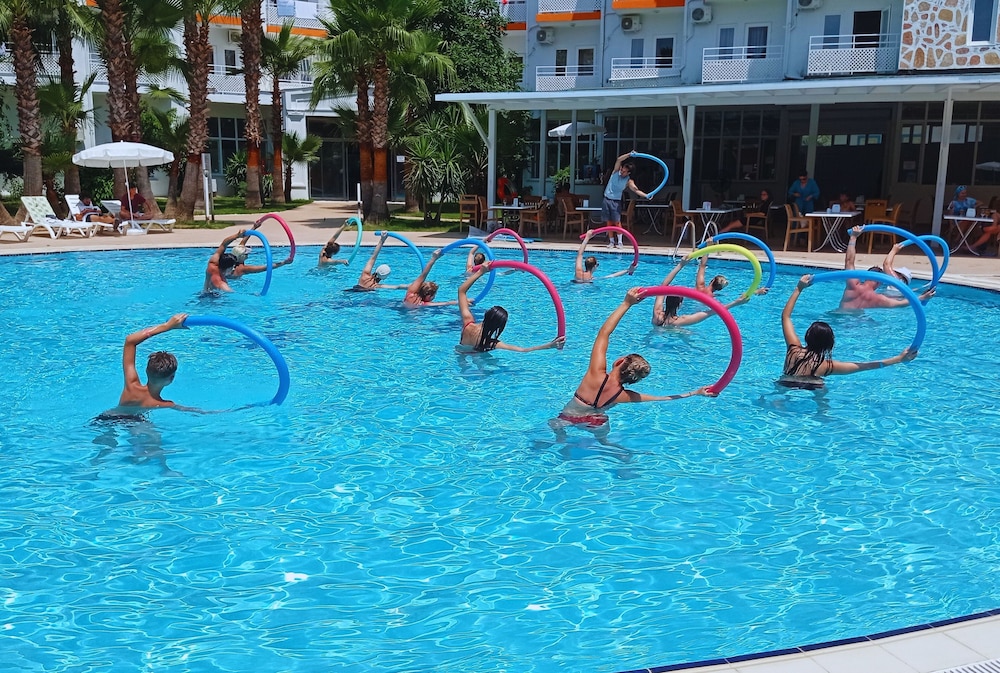 SAILOR’S PARK HOTEL 32/55