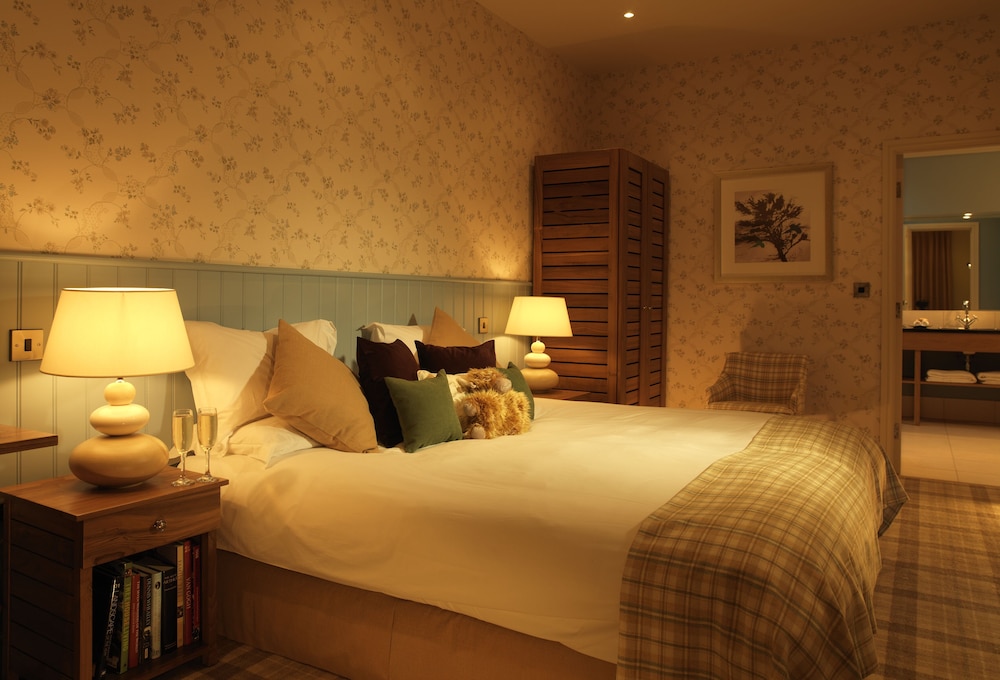 Feversham Arms Hotel Verbena Spa 11/75