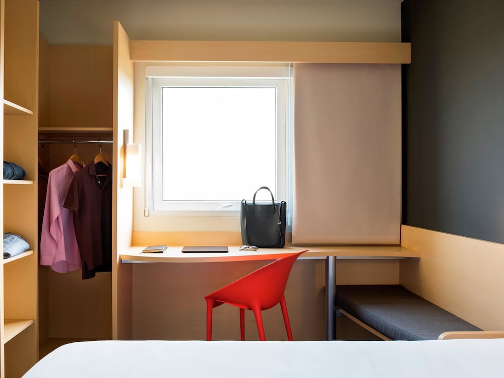 Ibis Irapuato 24/26
