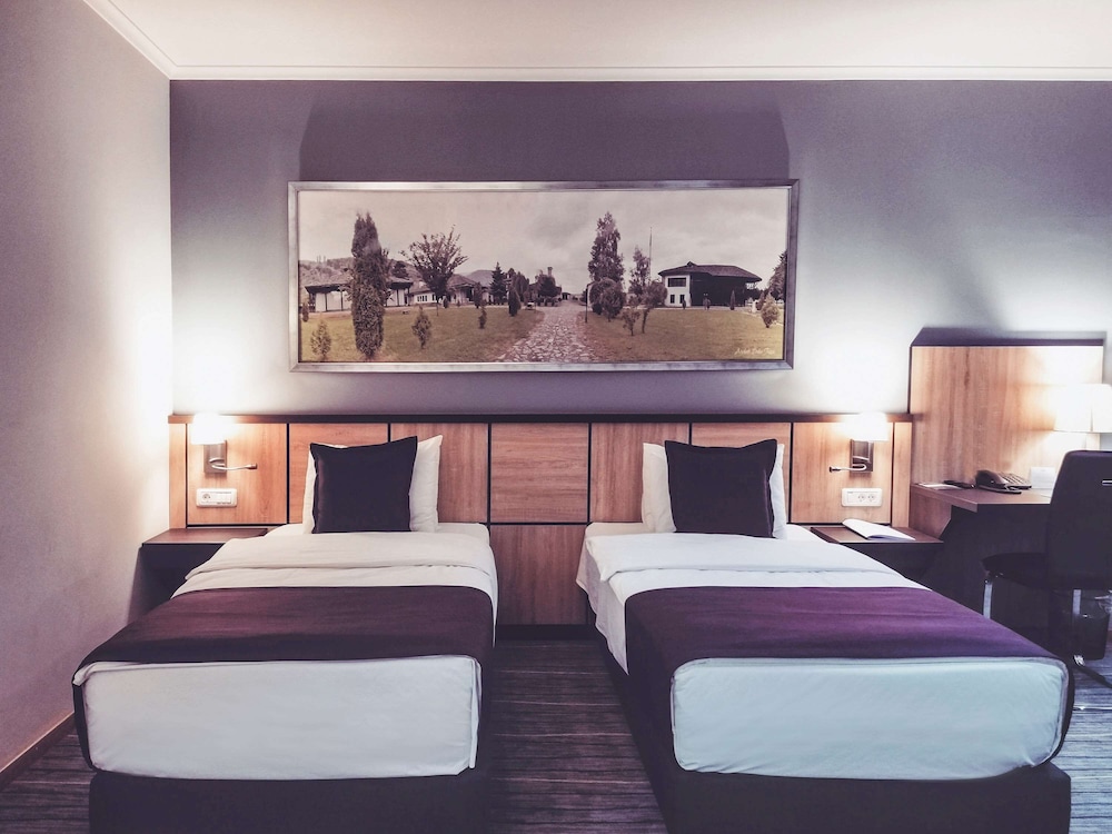 Mercure Tetovo 19/72