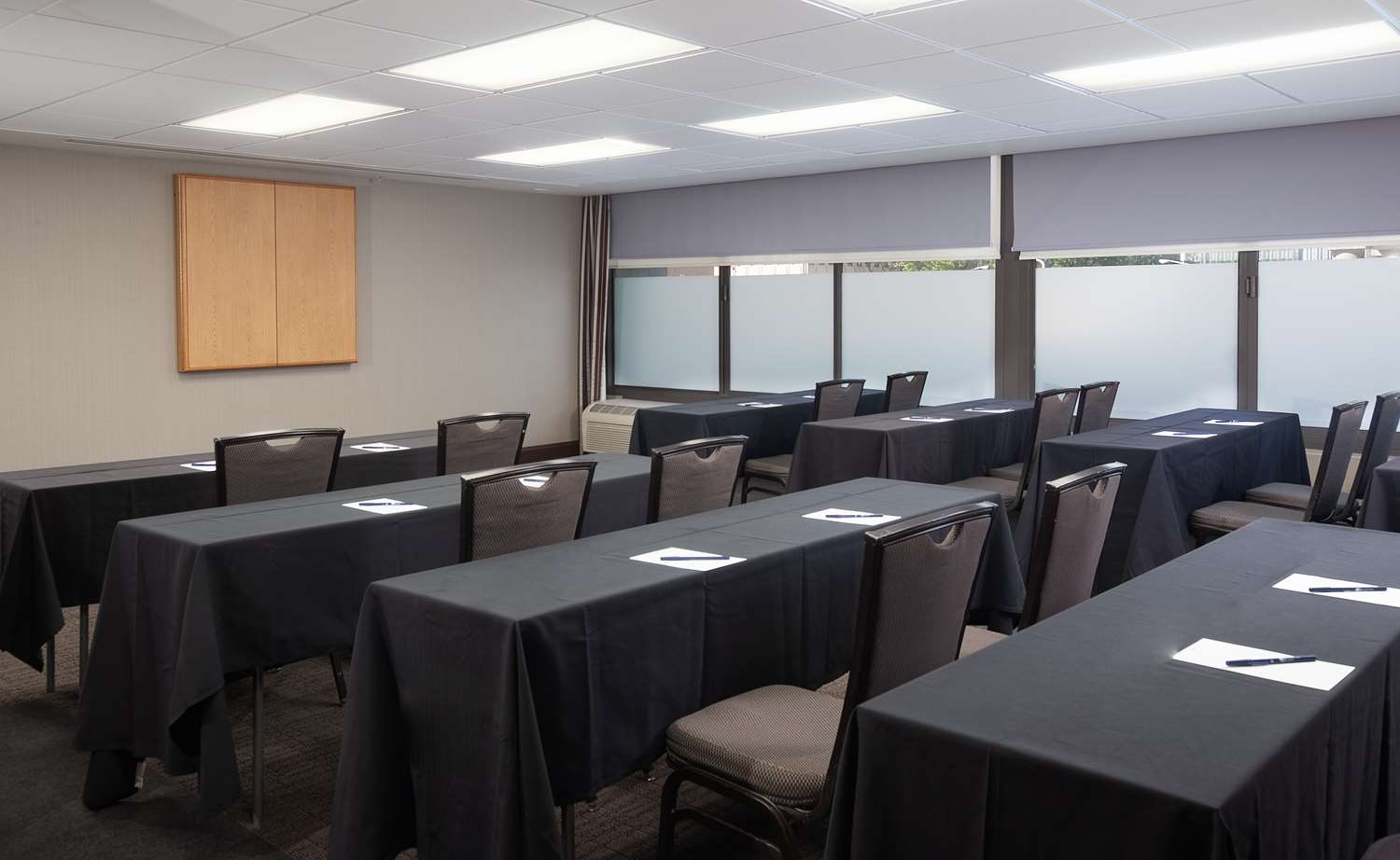 DoubleTree by Hilton Cleveland Downtown Lakeside 61/67