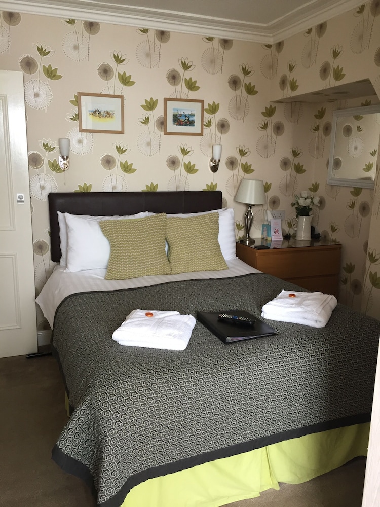 The Leeway 2/43