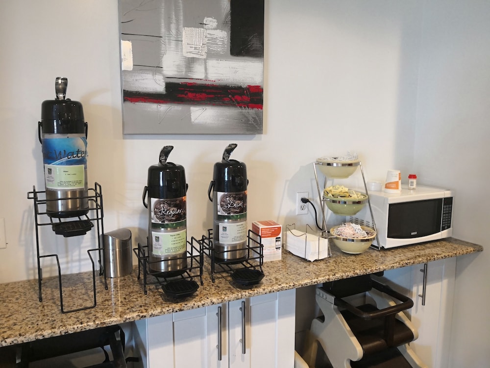 Quality Inn & Suites Hawkesbury 41/50