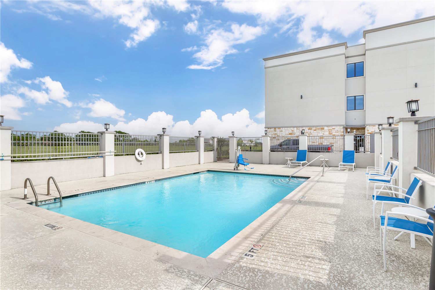 Best Western Plus Waller Hotel 11/12