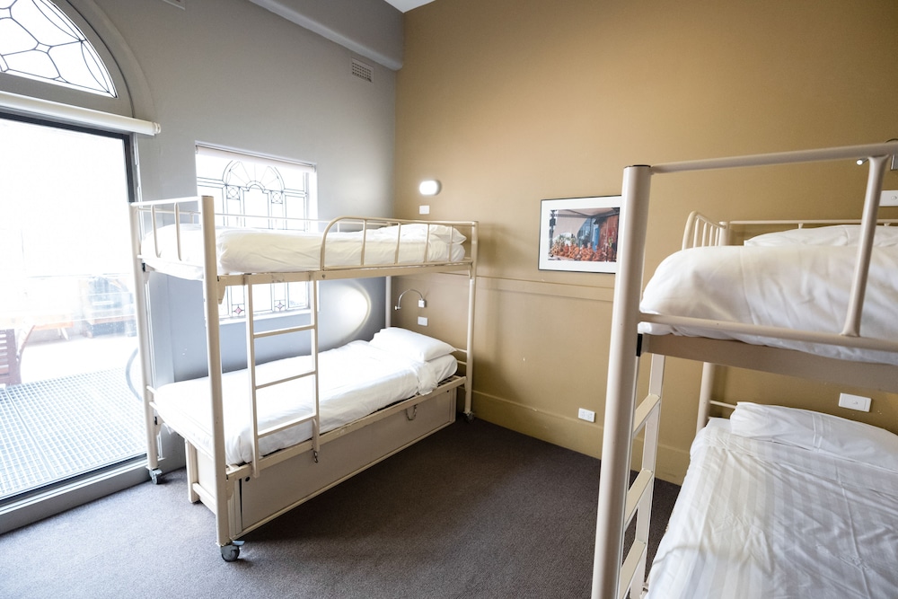 YHA Melbourne Central 11/35