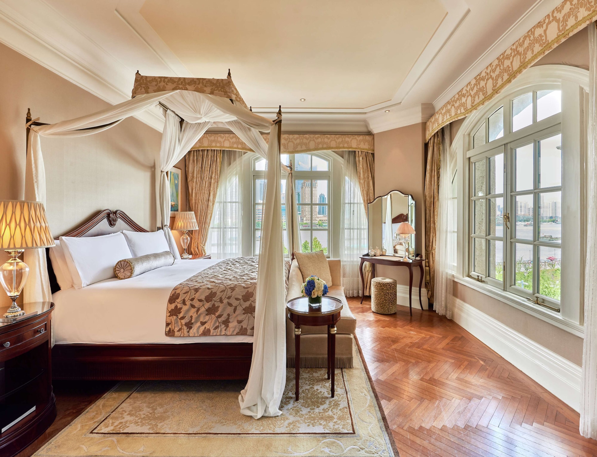 Heritage, Luxury, Suite, King Bed, River View