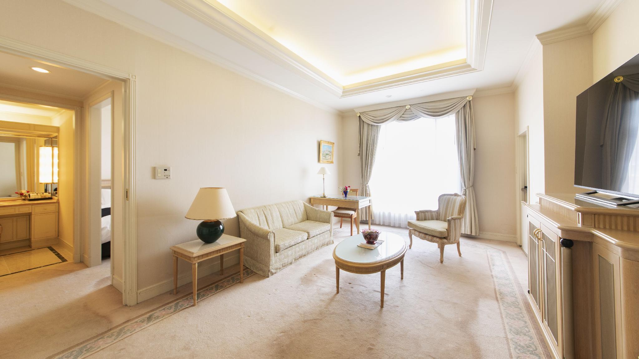 Suite, Twin Beds, Mountain View, Premium Floor
