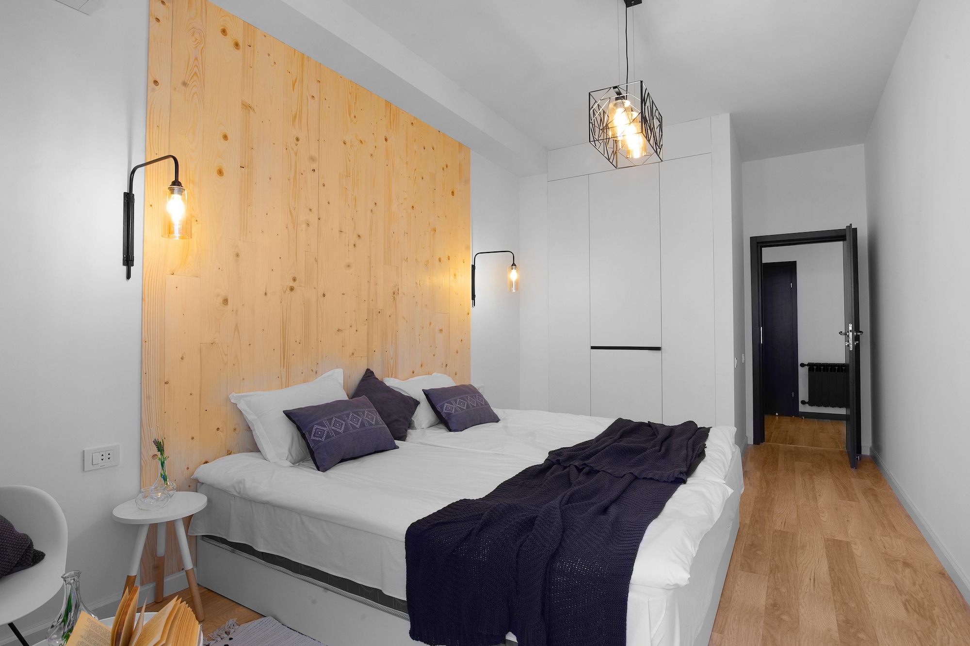 1 BEDROOM, APARTMENT, MOUNTAIN VIEW, BALCONY