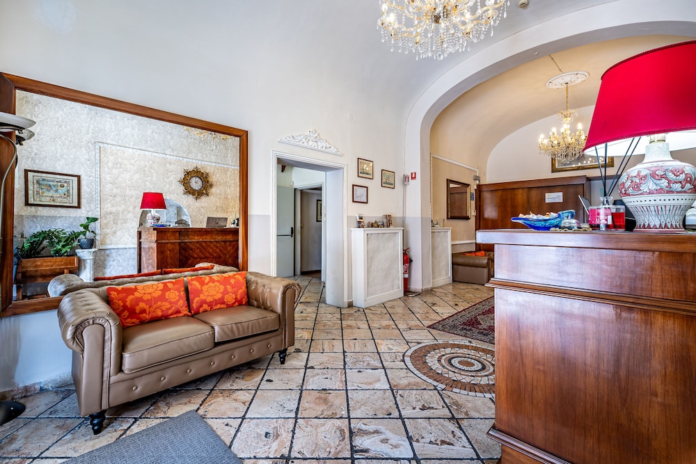 Hotel Minerva 5/55