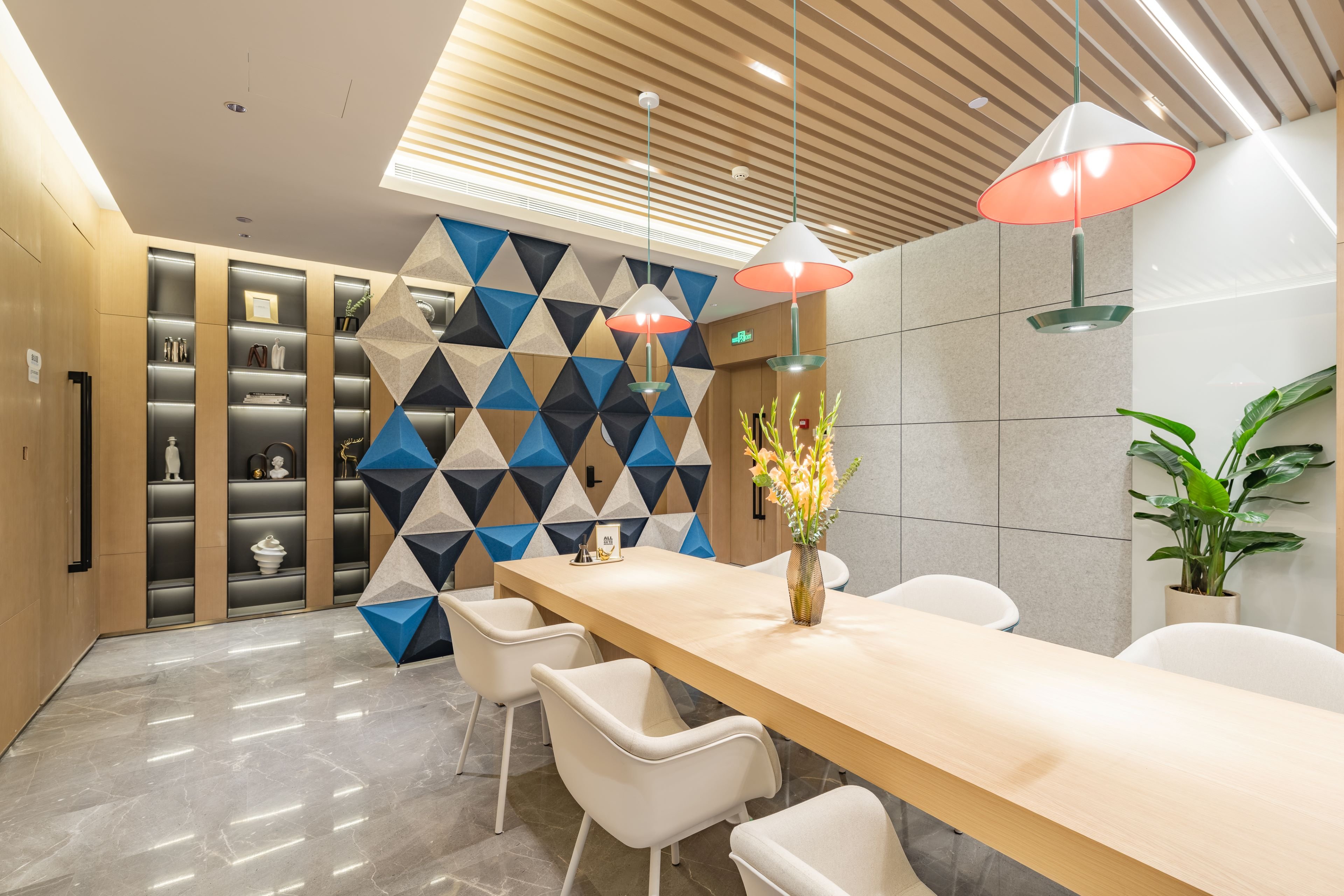 HOLIDAY INN EXPRESS Shanghai Expo Centre 31/50
