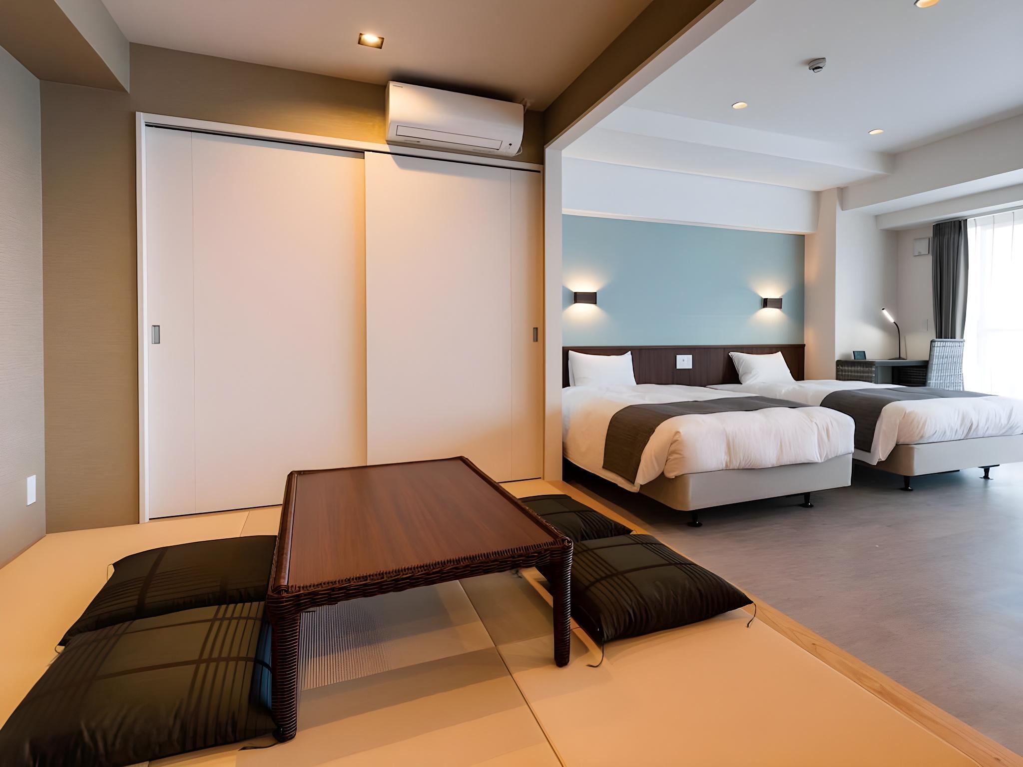 Condo, Premium, Suite, Low Floor
