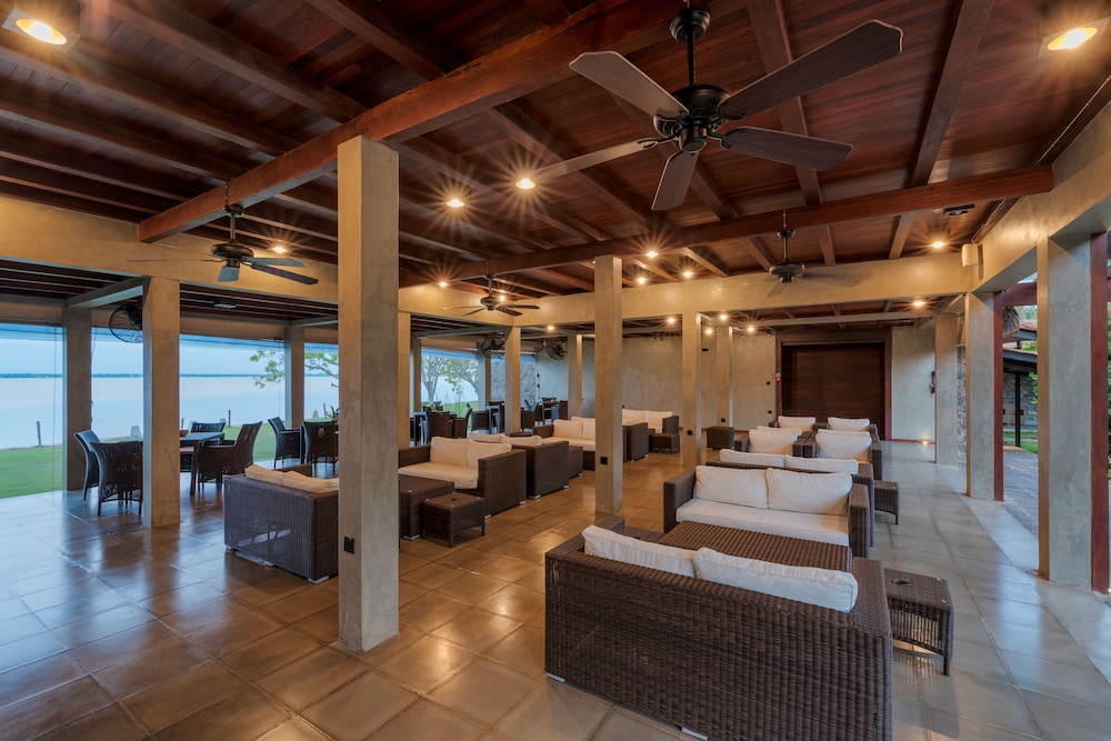 Regenta Arie Lagoon 34/71