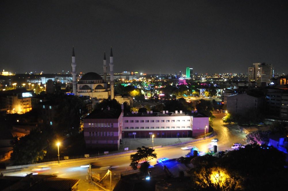 Grand Sera Hotel 3/50