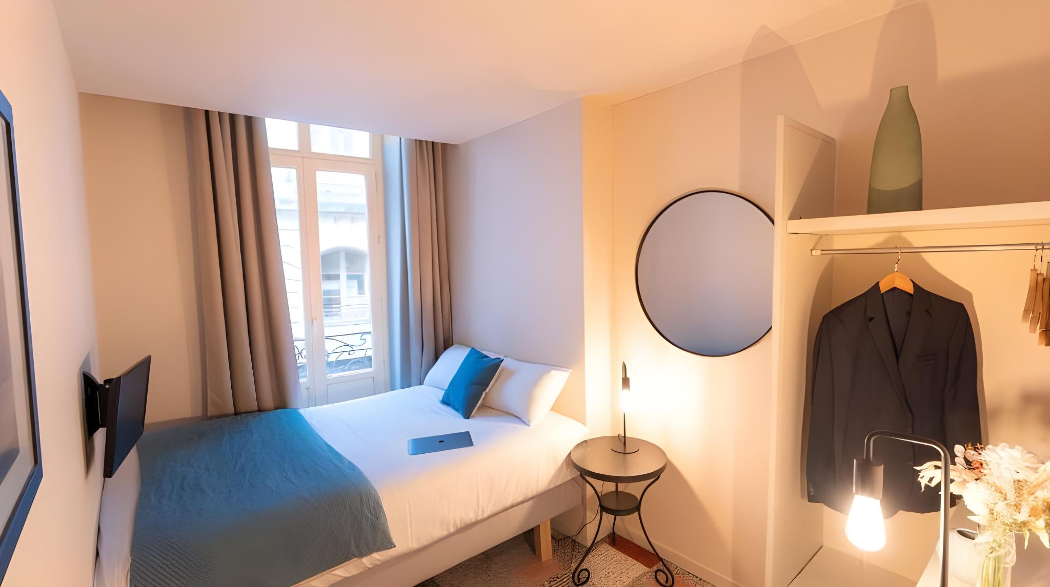 Semi Room, Single, Semi Double Bed, Small