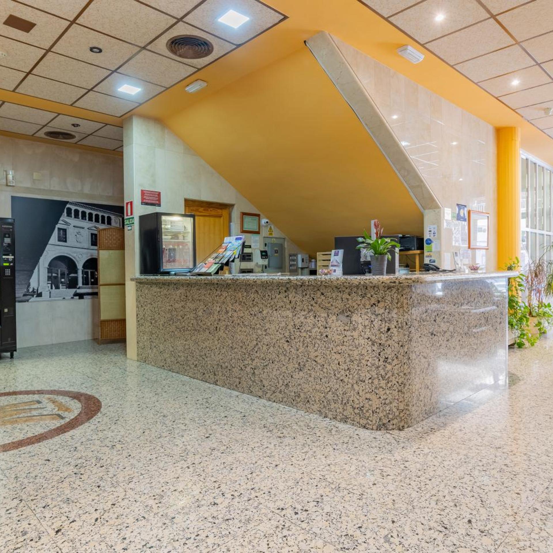 HOTEL MONREAL 7/50
