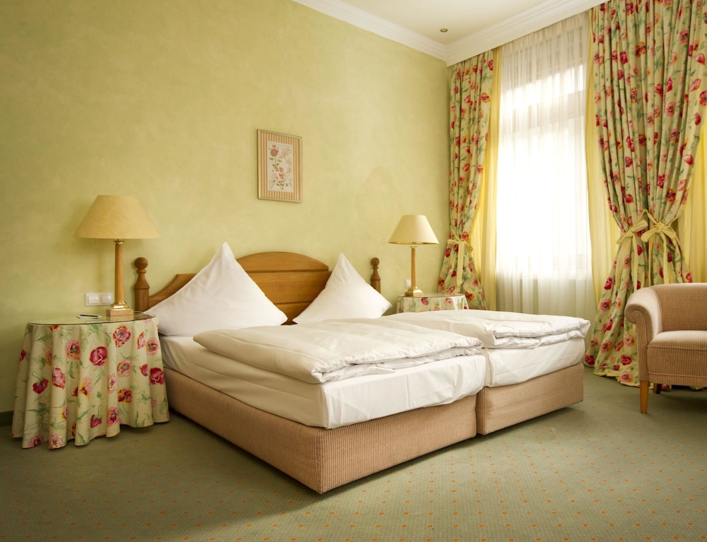 Central Kaiserhof Hotel 15/69