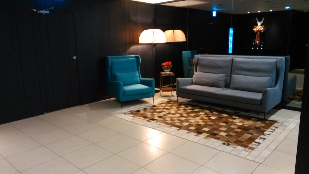 A CASA HOTEL 5/29