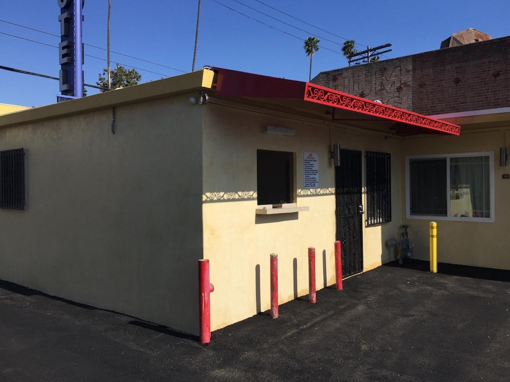 Park Motel 8/31