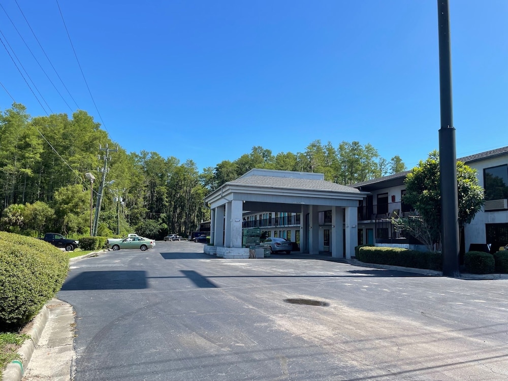 Guest Inn Lake City 25/29