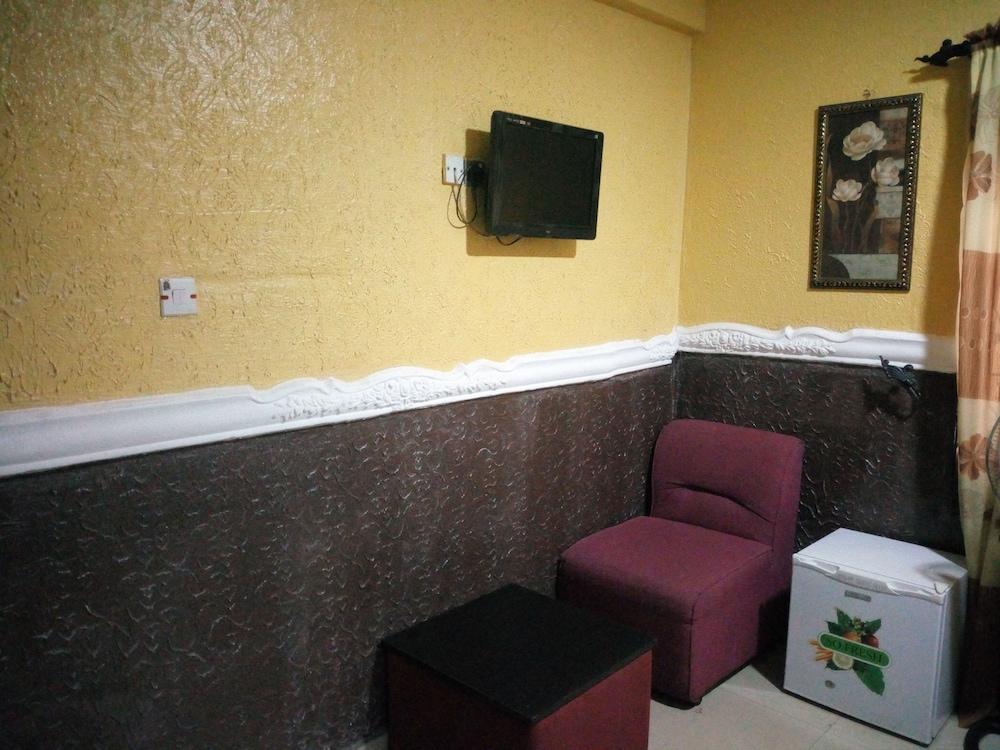Joybam Hotel and Events Center Ososami 7/12