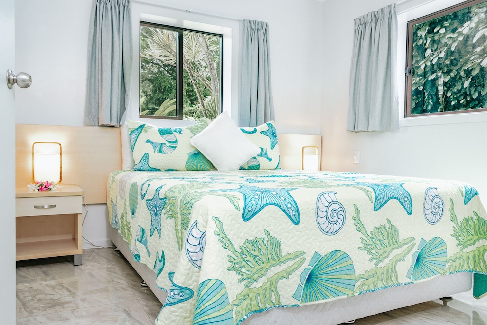 Lagoon Breeze Villas Formerly Lagoon Lodges 17/75