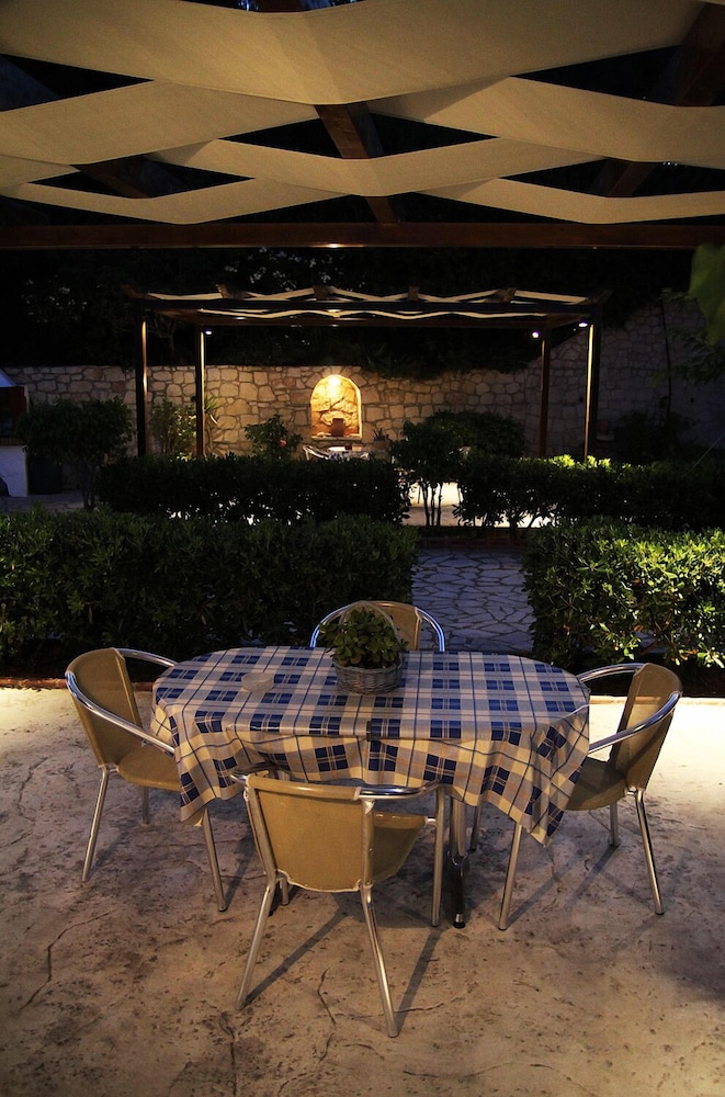 Villa Contessa 29/50