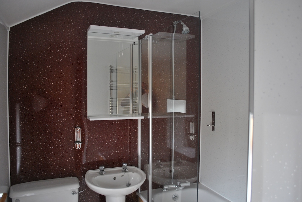 Shap Wells Hotel 44/45