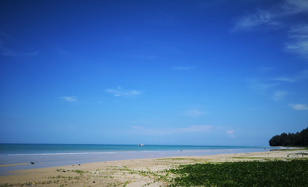 The Grand Southsea Khaolak Beach Resort 44/48