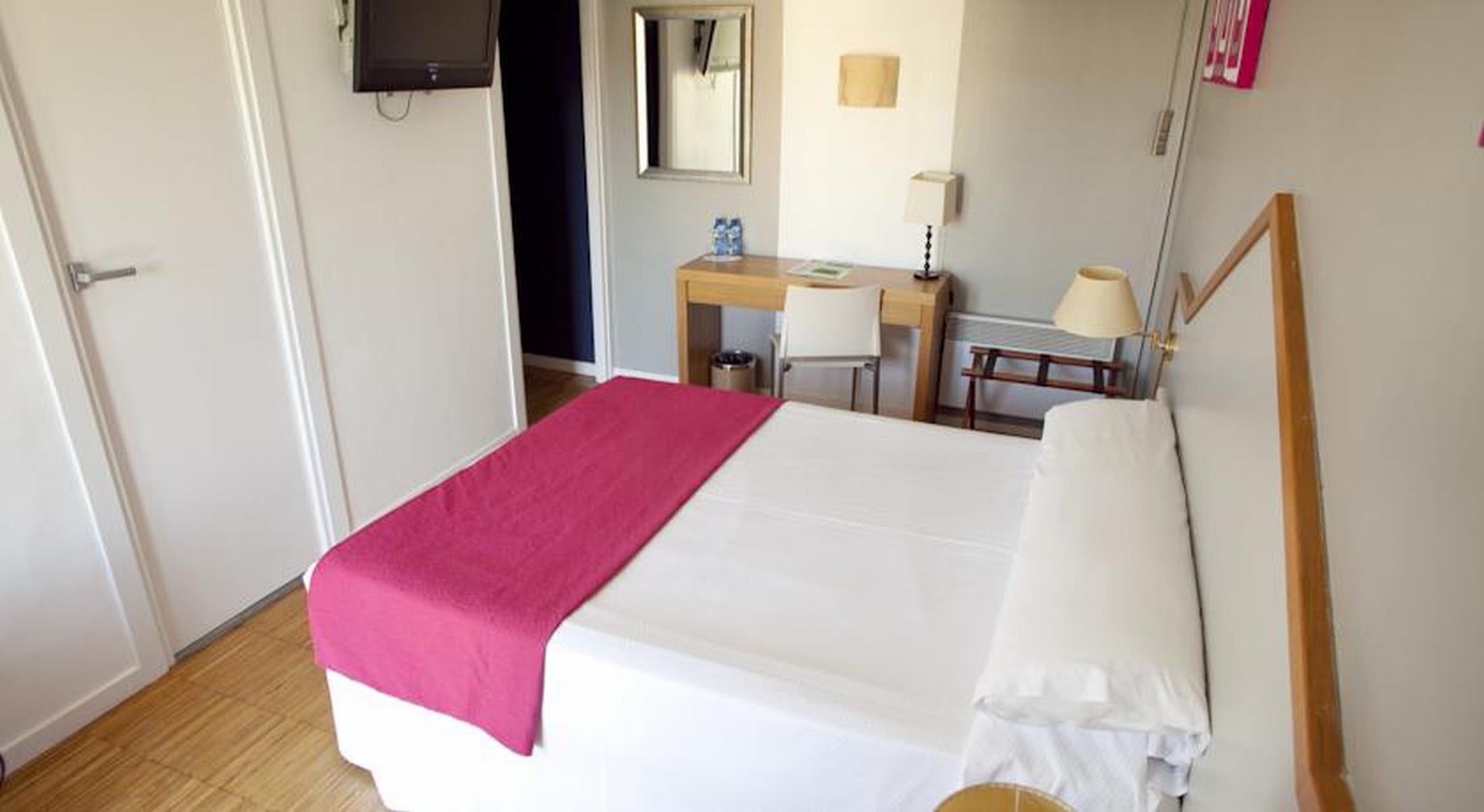Standard, Single, Double Bed