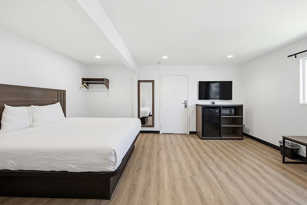 Hyland Motel Van Nuys 7/50