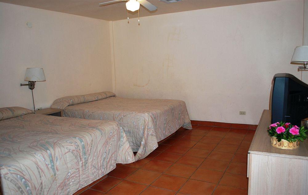 Hotel Baja 12/29