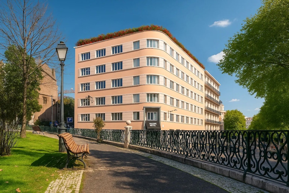 Maxime Hotel 3/69