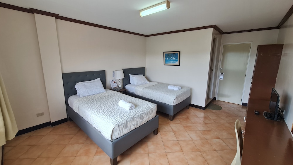Marvins Seaside Inn 4/50