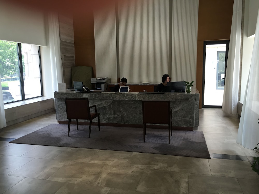 Green Court Place Jin Qiao Middle Ring Shanghai 4/50