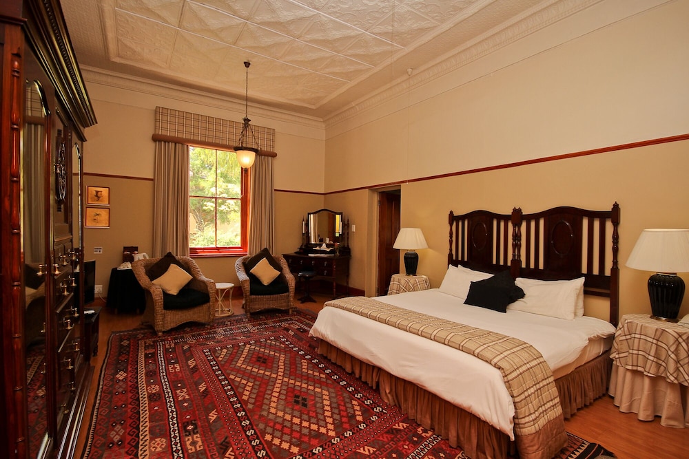 Montagu Country Hotel 31/89