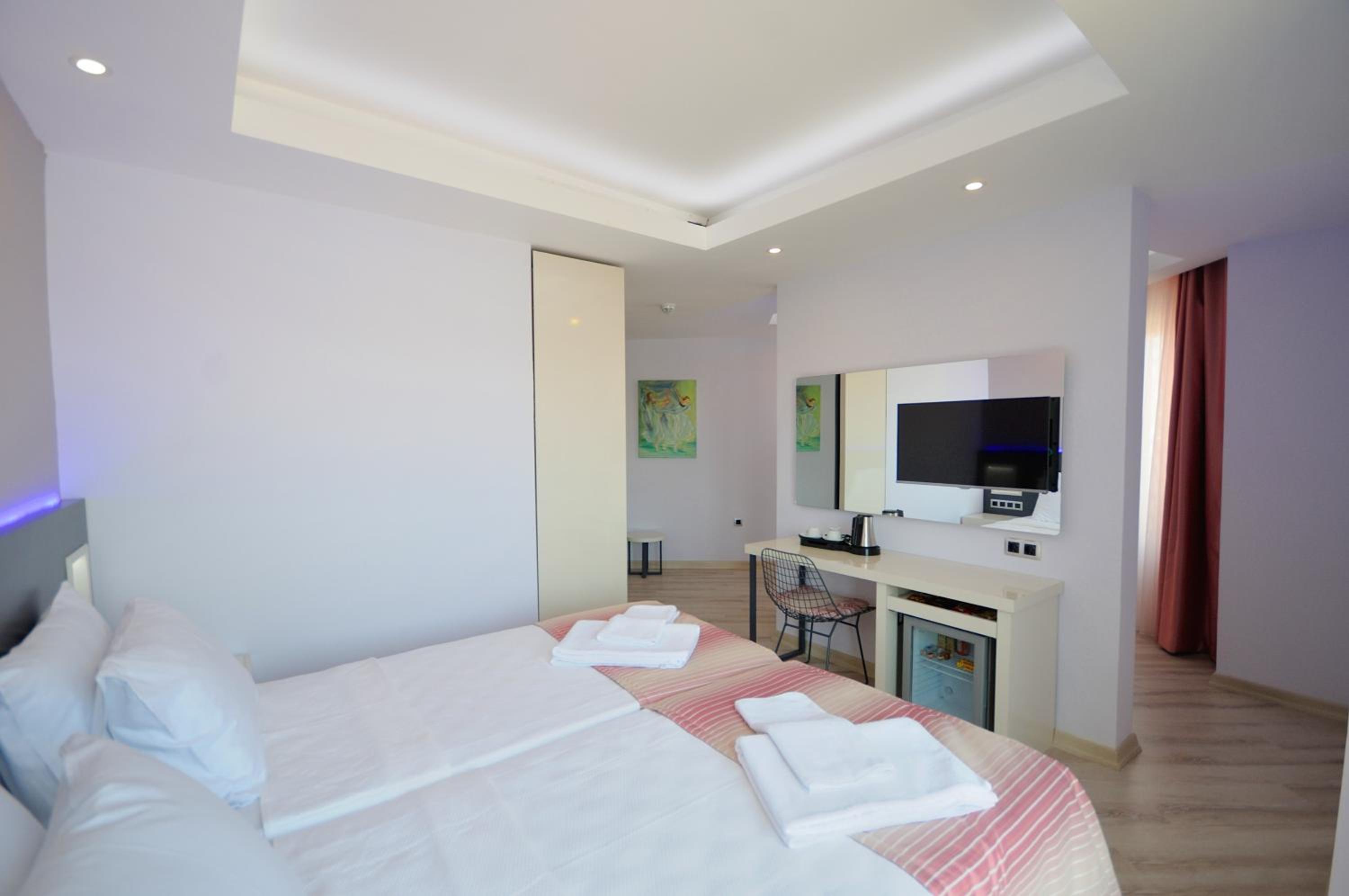 Room, Triple, Land View، Datca Sapphire Hotel 8/10