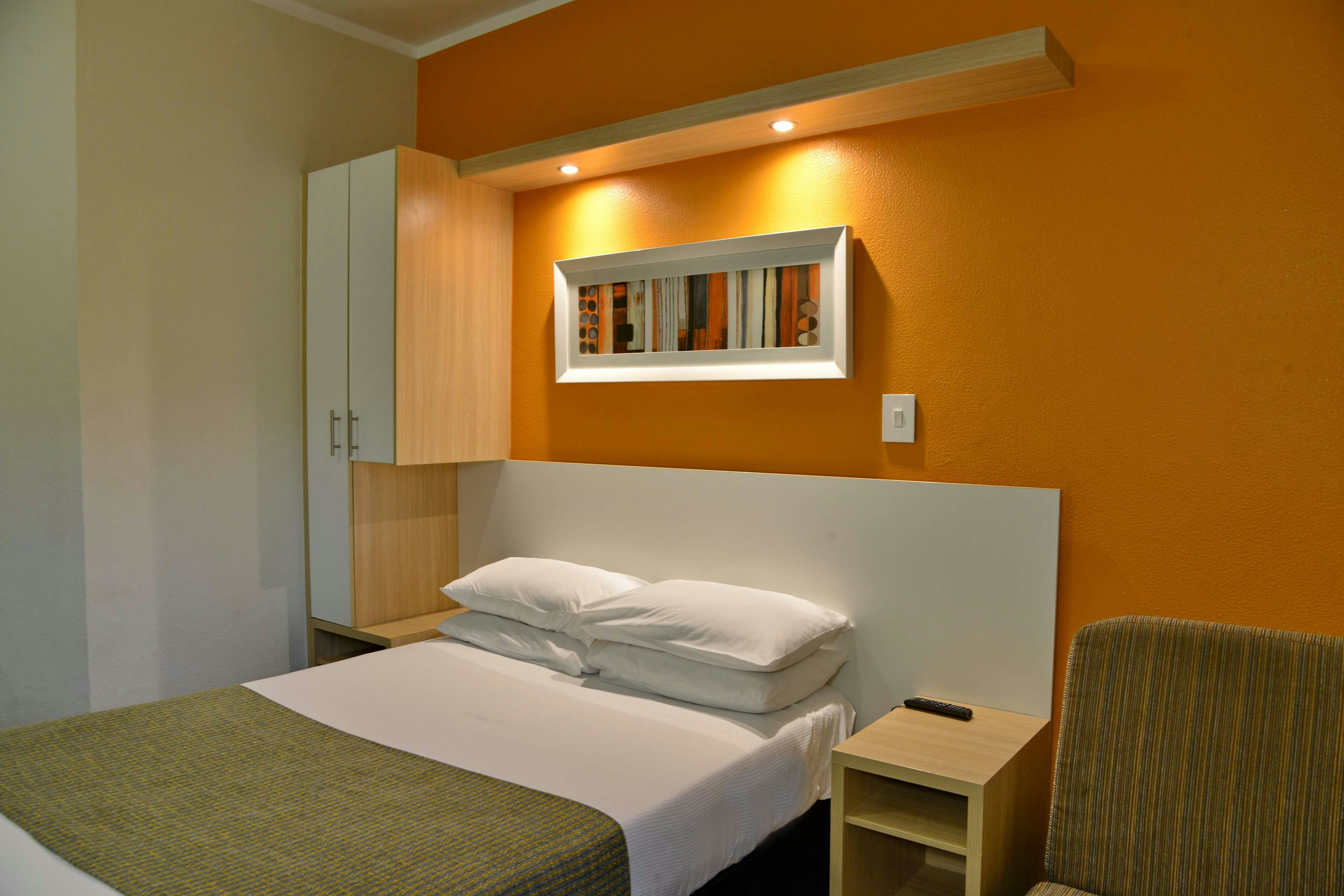 Road Lodge Rustenburg 4/10