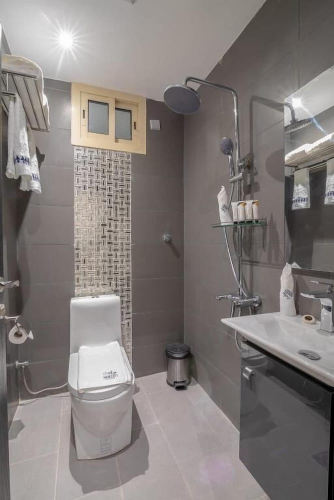 اجنحه ساوث الفندقيه(South Hotel Apartments) 44/46
