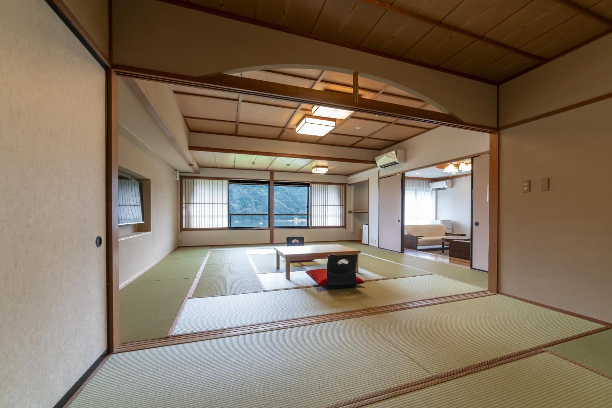 Japanese, Suite, 9 Futon Beds, Indoor Bath
