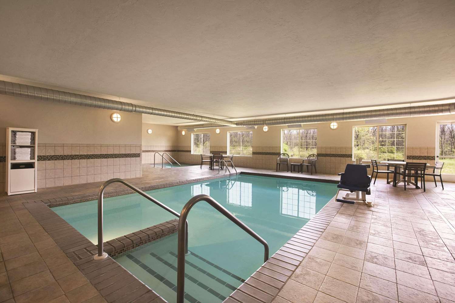 Country Inn & Suites By Radisson Green Bay North Wi 16/36