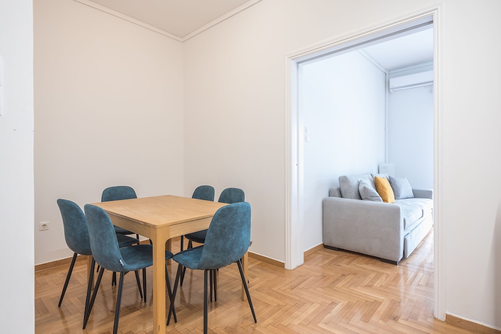 Victorias Secret Apartment 21/35
