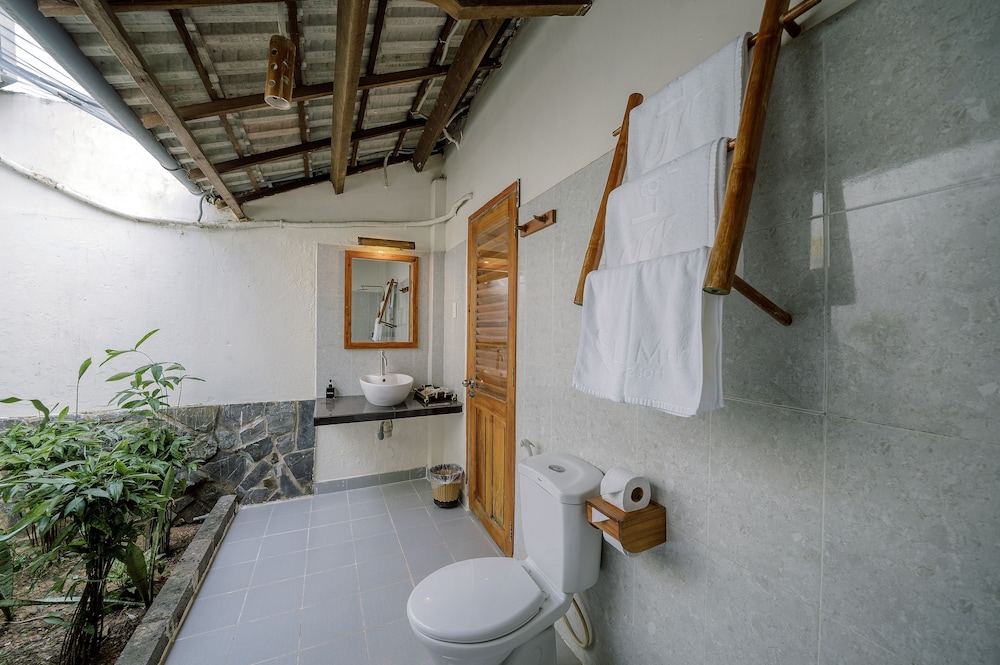La Mer Resort 66/66