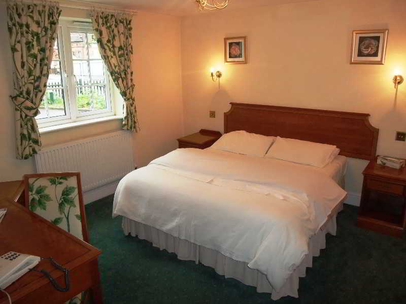 Harefield Manor Hotel 11/22