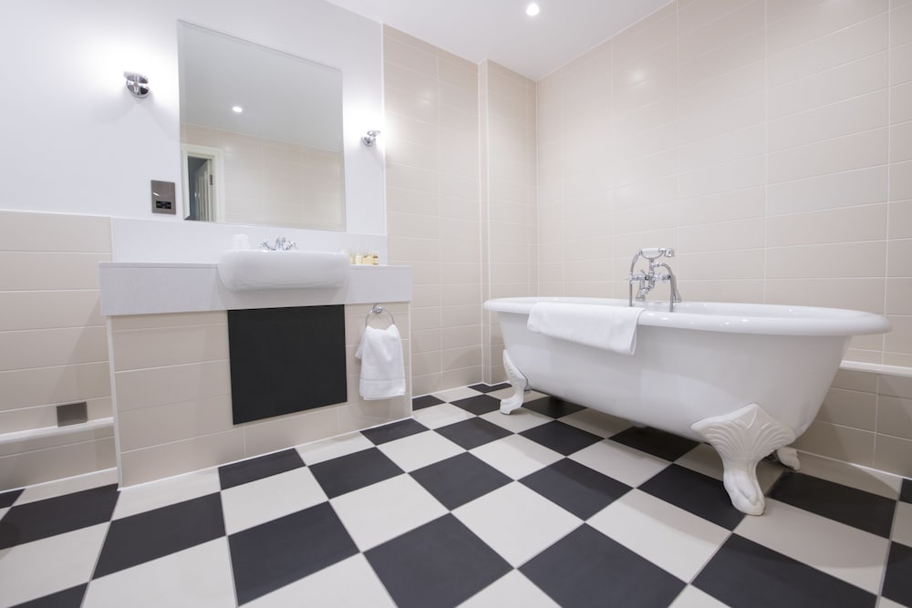 جناح سوبيريور بسرير كينج، Yarrow Hotel 3/3
