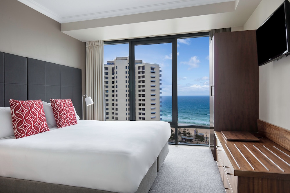 Mantra Legends Surfers Paradise 42/76