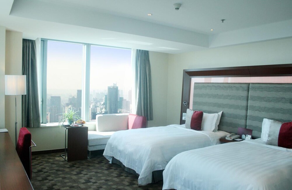 Novotel Shanghai Atlantis 12/68
